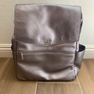 Freshly picked classic diaper bag in gunmetal
